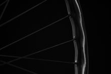 Load image into Gallery viewer, Nobl TR41 Custom Hand Built Mountain Disc Wheelset
